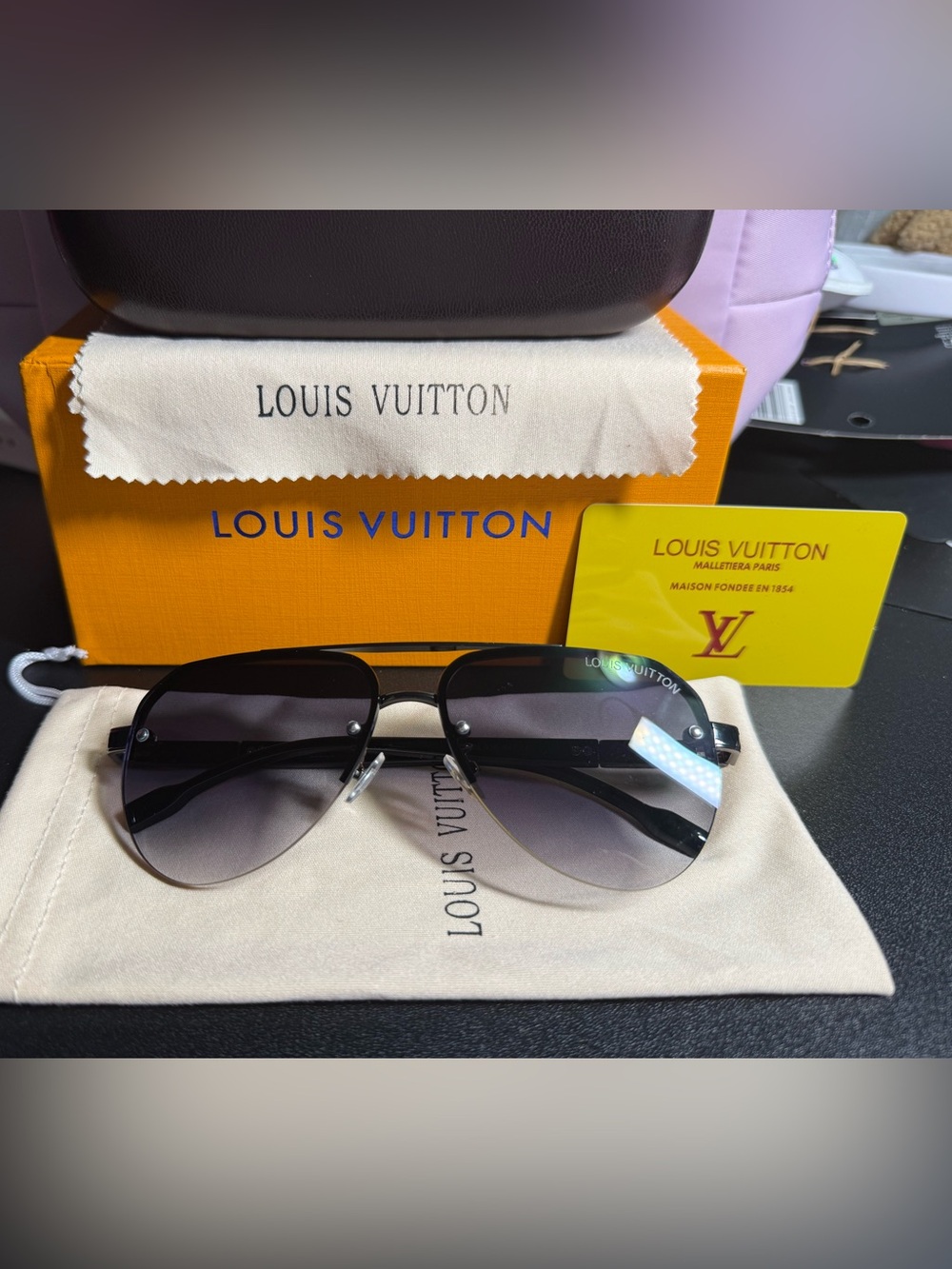 Louis Vuitton Black Metal Logo-Arm Sunglasses - Picture 3 of 4